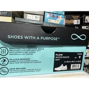 Infinity Footwear Flow White Nursing Shoes Slip Resistant Sneakers Womens 9